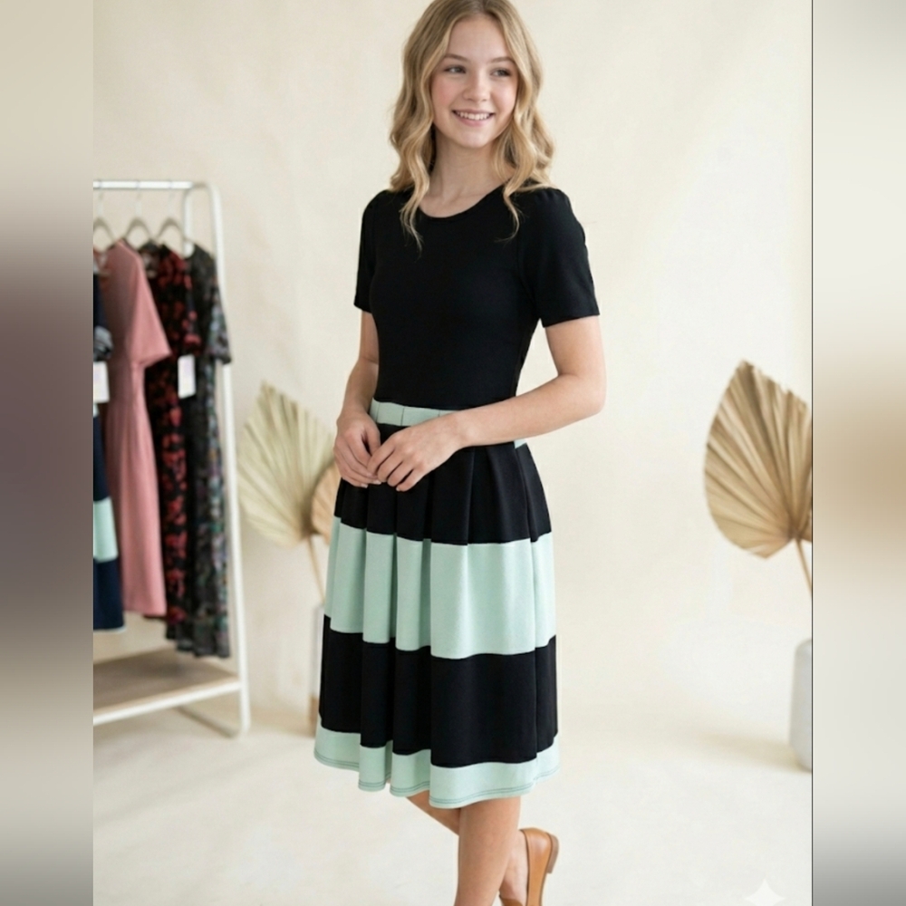 LuLaRoe Black and Mint A-Line Dress XXS